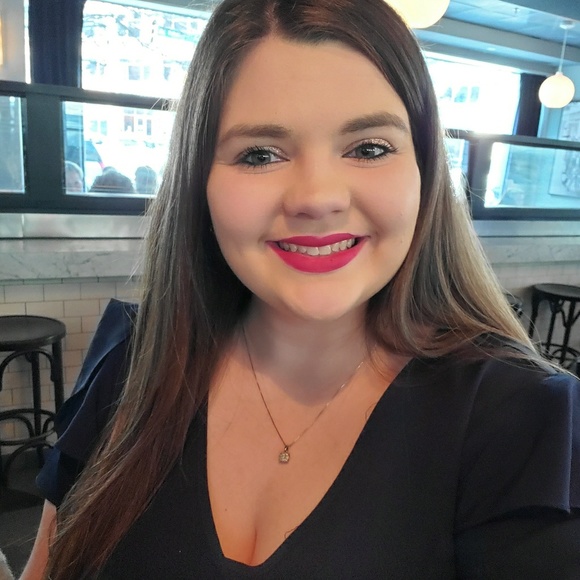 Meet your Posher, Rebecca - Picture 1 of 1